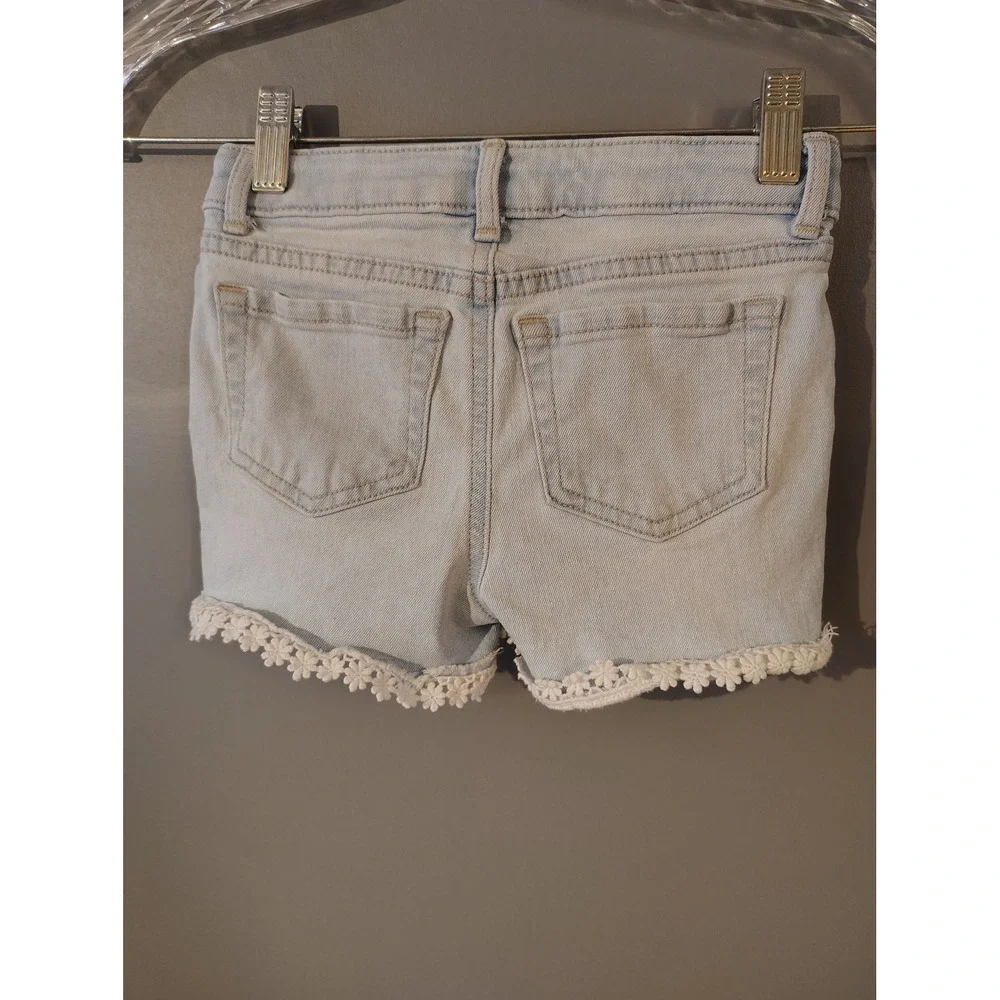 Jumping Beans Girls Light Wash Denim Shorts Crochet Lace Trim 5T
